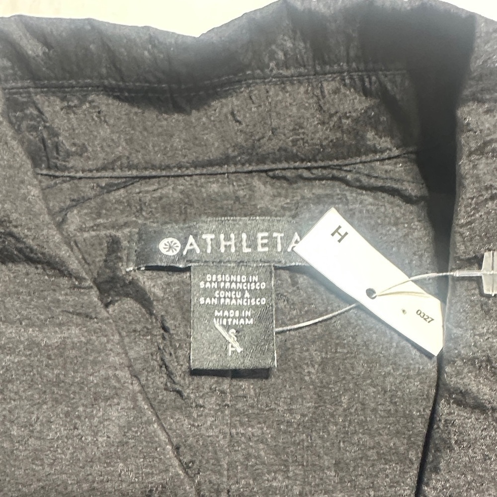 NWT Athleta Black lightweight Jacket with buttons elastic cuffs pull bungee tab - Picture 8 of 11
